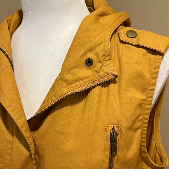 Zenana Outfitters Utility Vest. Small. New with tags - Picture 7 of 17